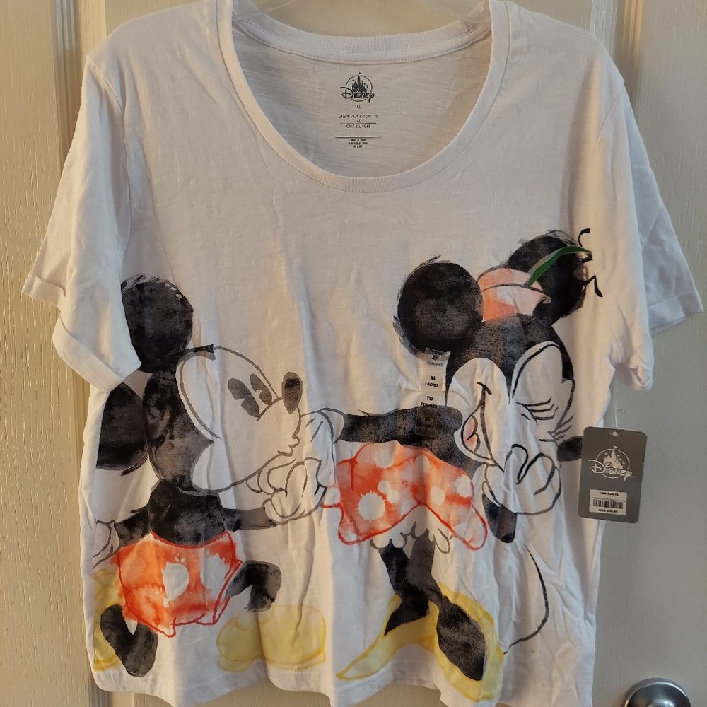 Women's Disney Mickey and Minnie T-shirt (XL) NWT